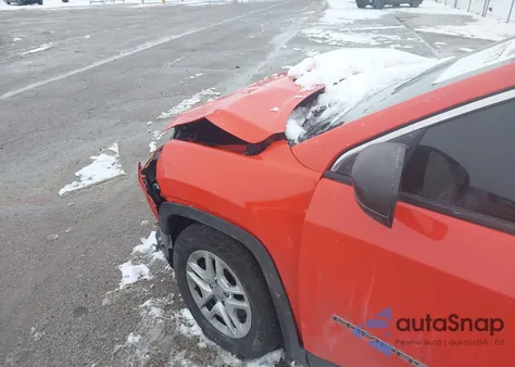 2021 Jeep Compass Sport Fwd z USA, uszkodzony, nr VIN 3C4NJCAB6MT538439